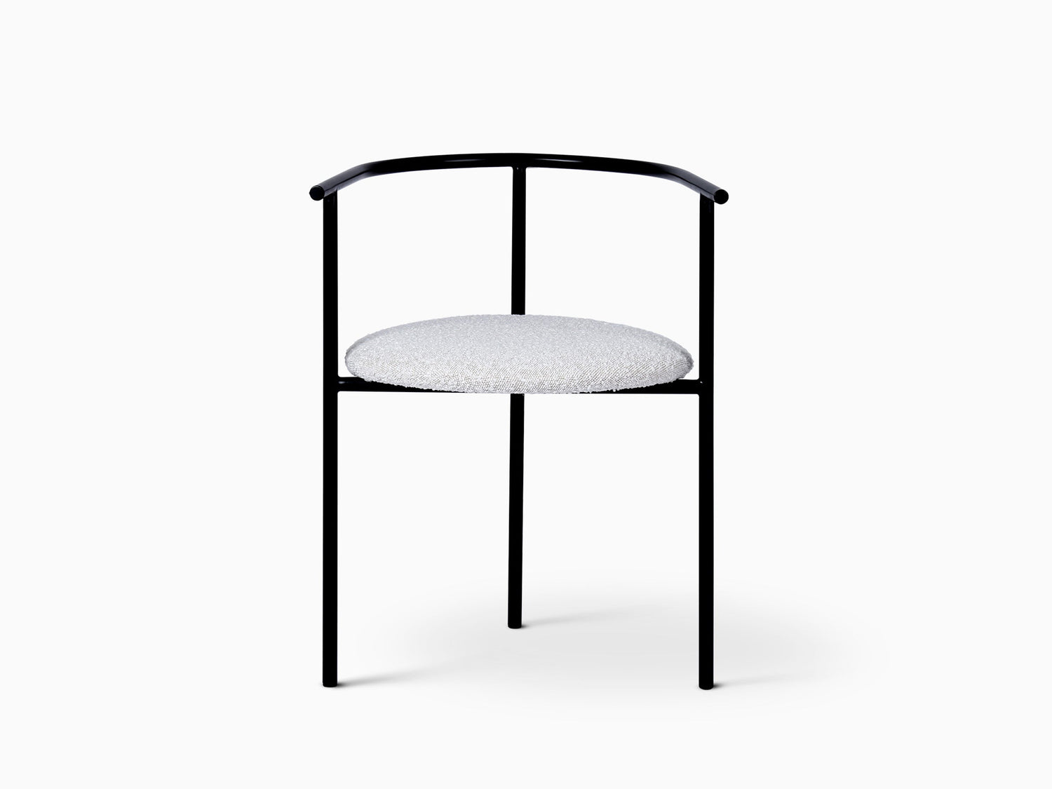 AITAI by Kengo Kuma: The Chair That Redefines Presence in Design Interiors In the world of design furniture, there are pieces that serve a function.