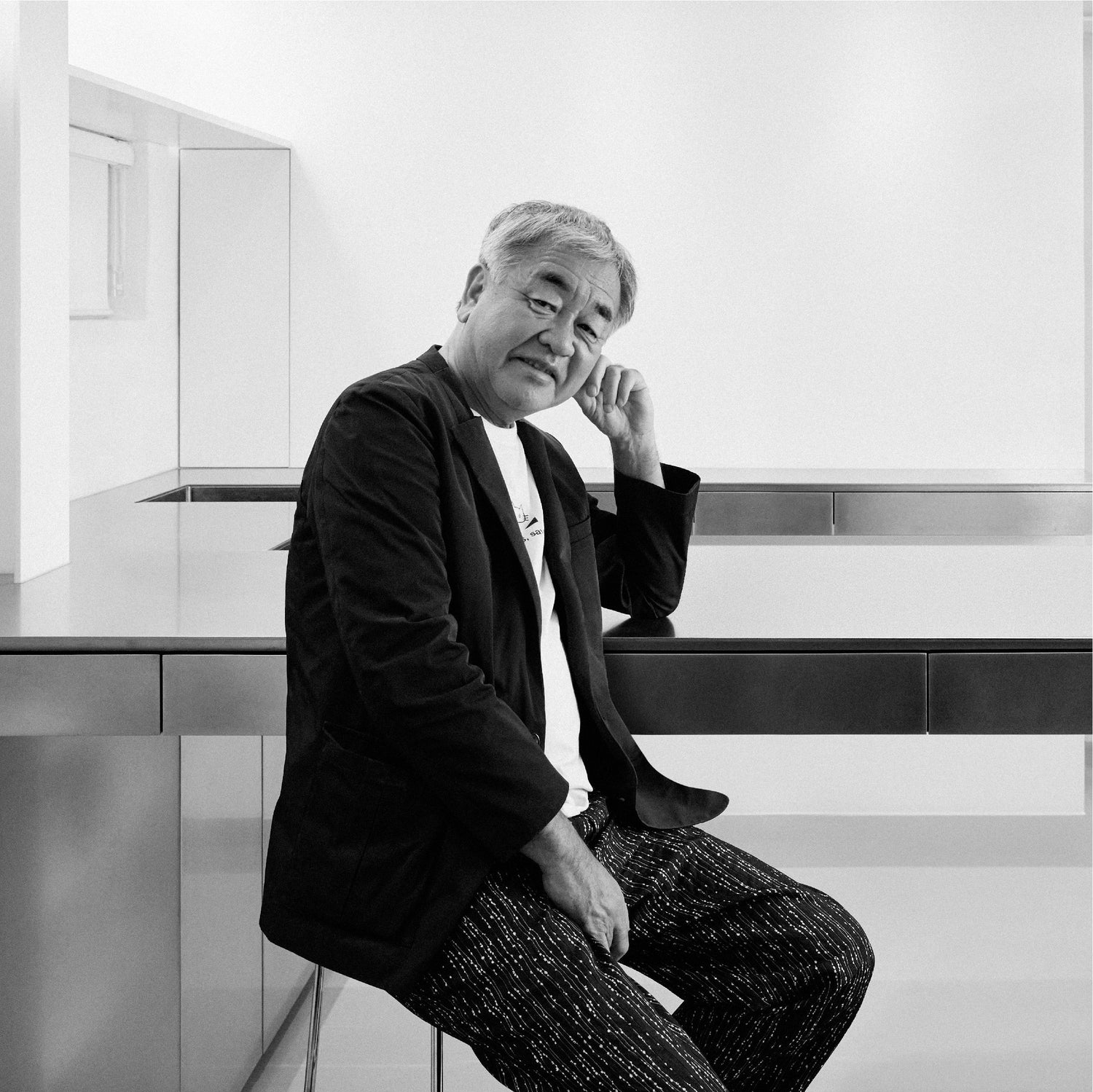 AITAI by Kengo Kuma: Three chairs, one architectural presence