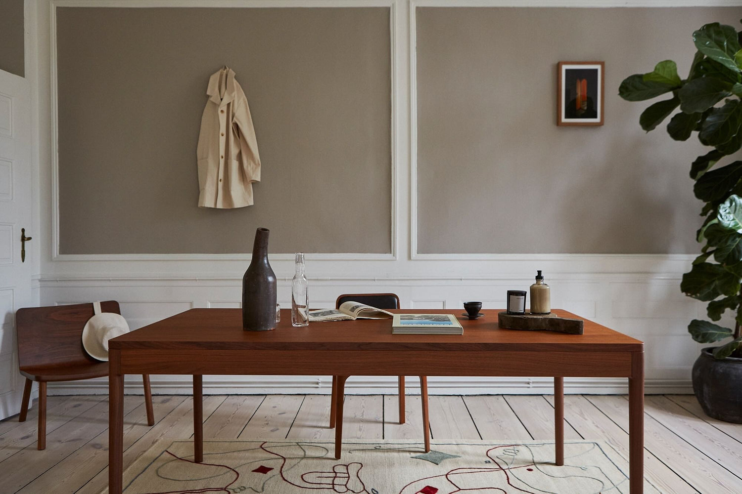 How to Choose the Perfect Sleek Desk for a Luxury and Modern Home Office