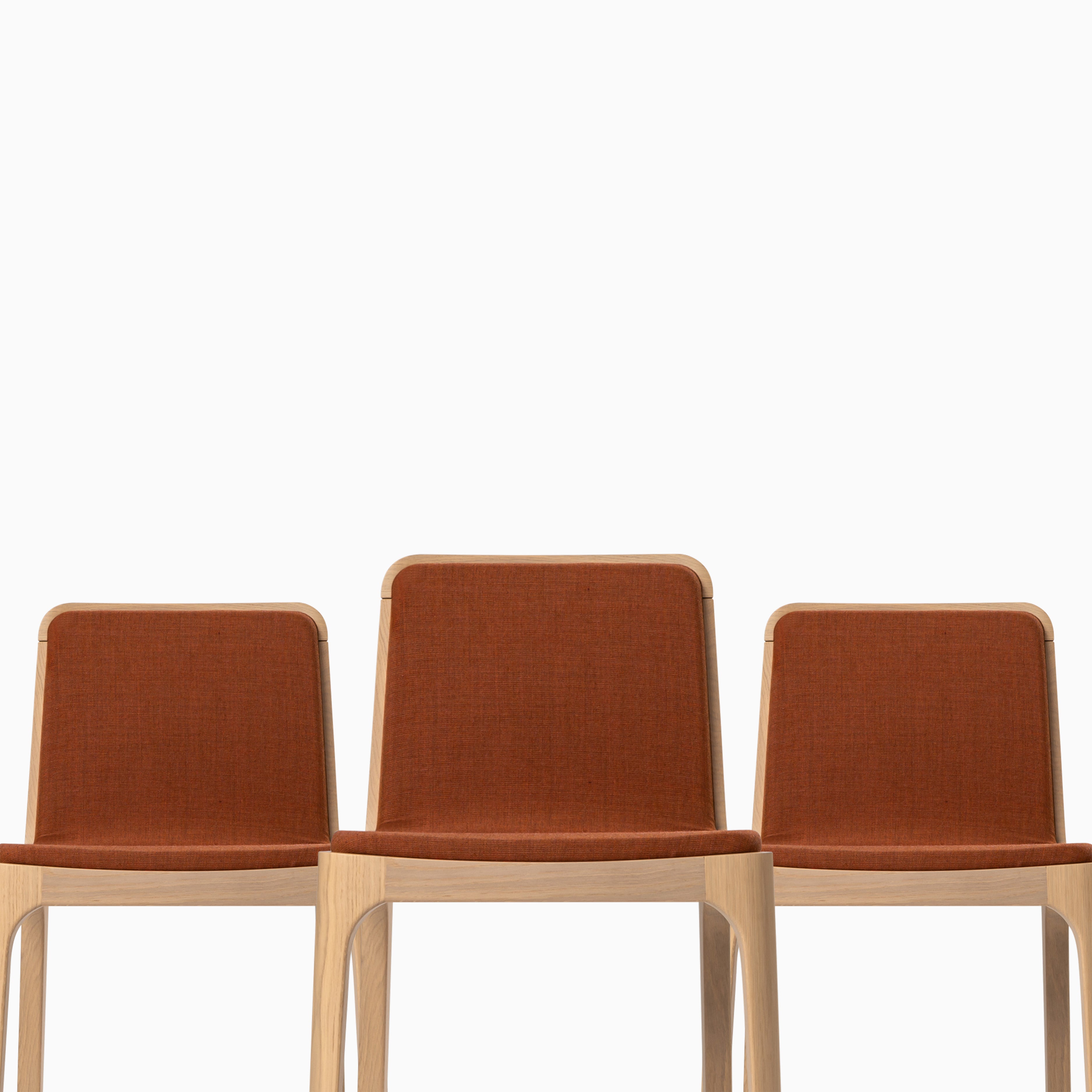 6x CAST – Minimalist Chair in Solid Wood with Customizable Seat