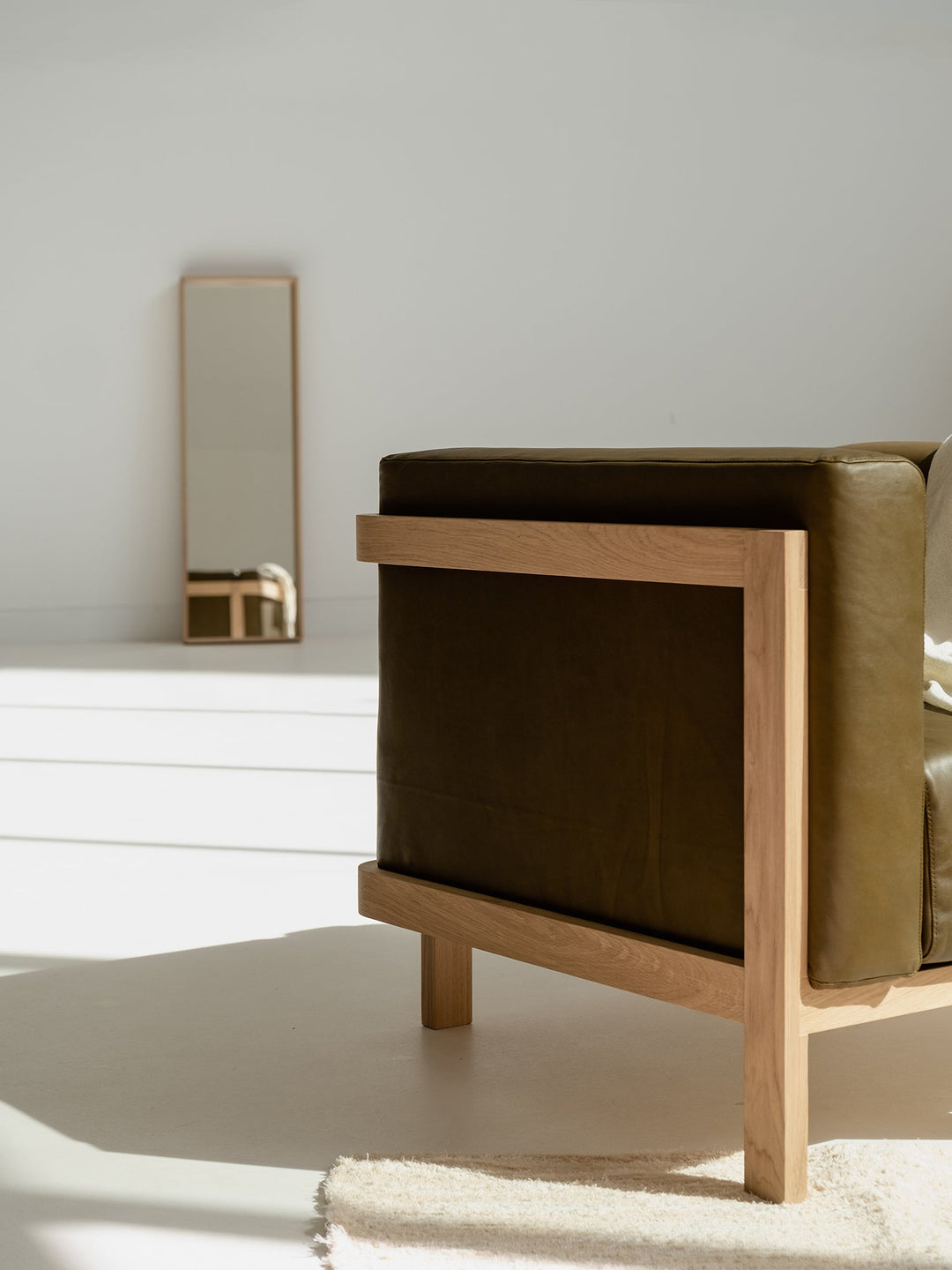 LIFT - Minimalist Modern Lounge Chair