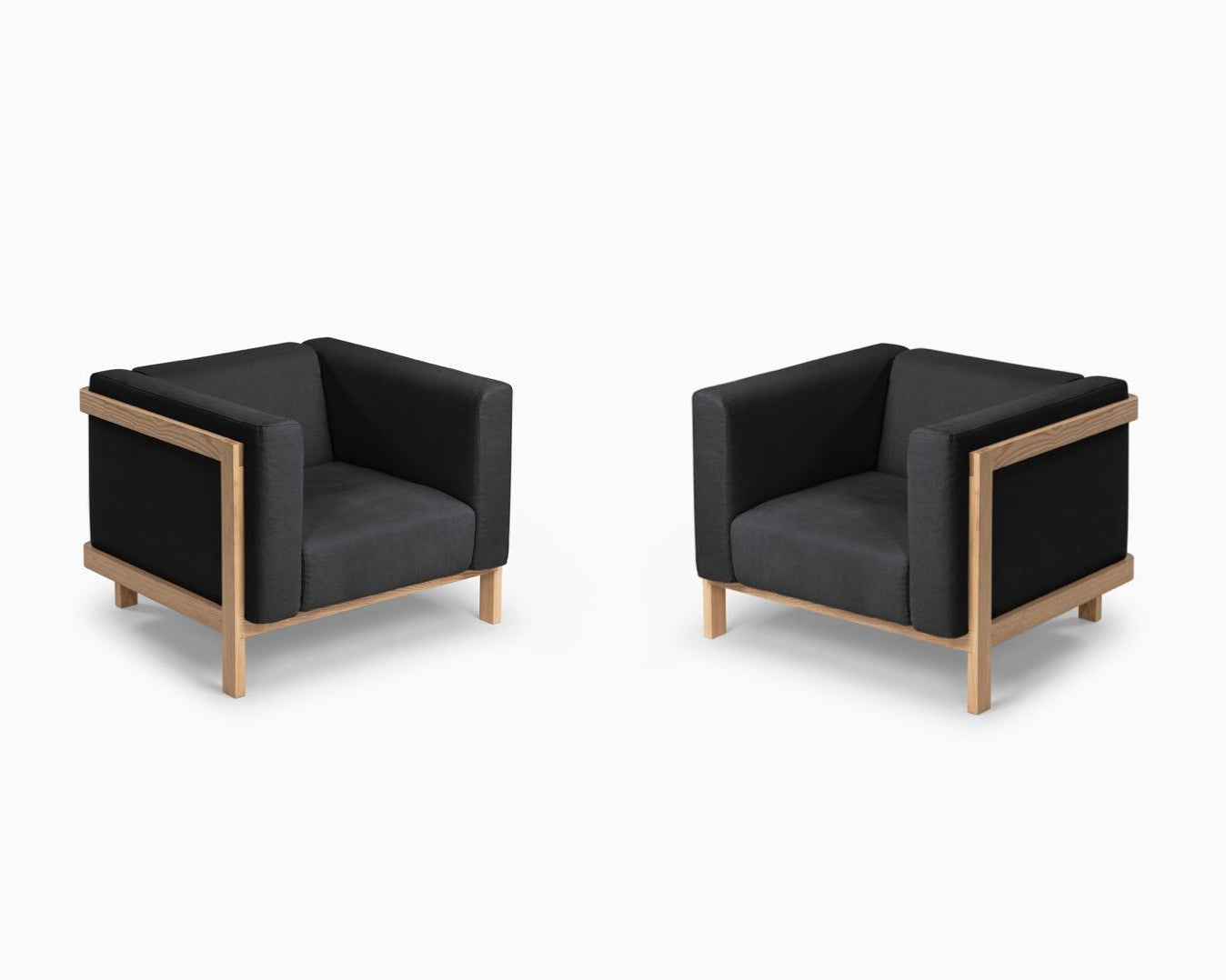 2x LIFT – Minimalist Lounge Chair in Solid Wood and Customizable Seat