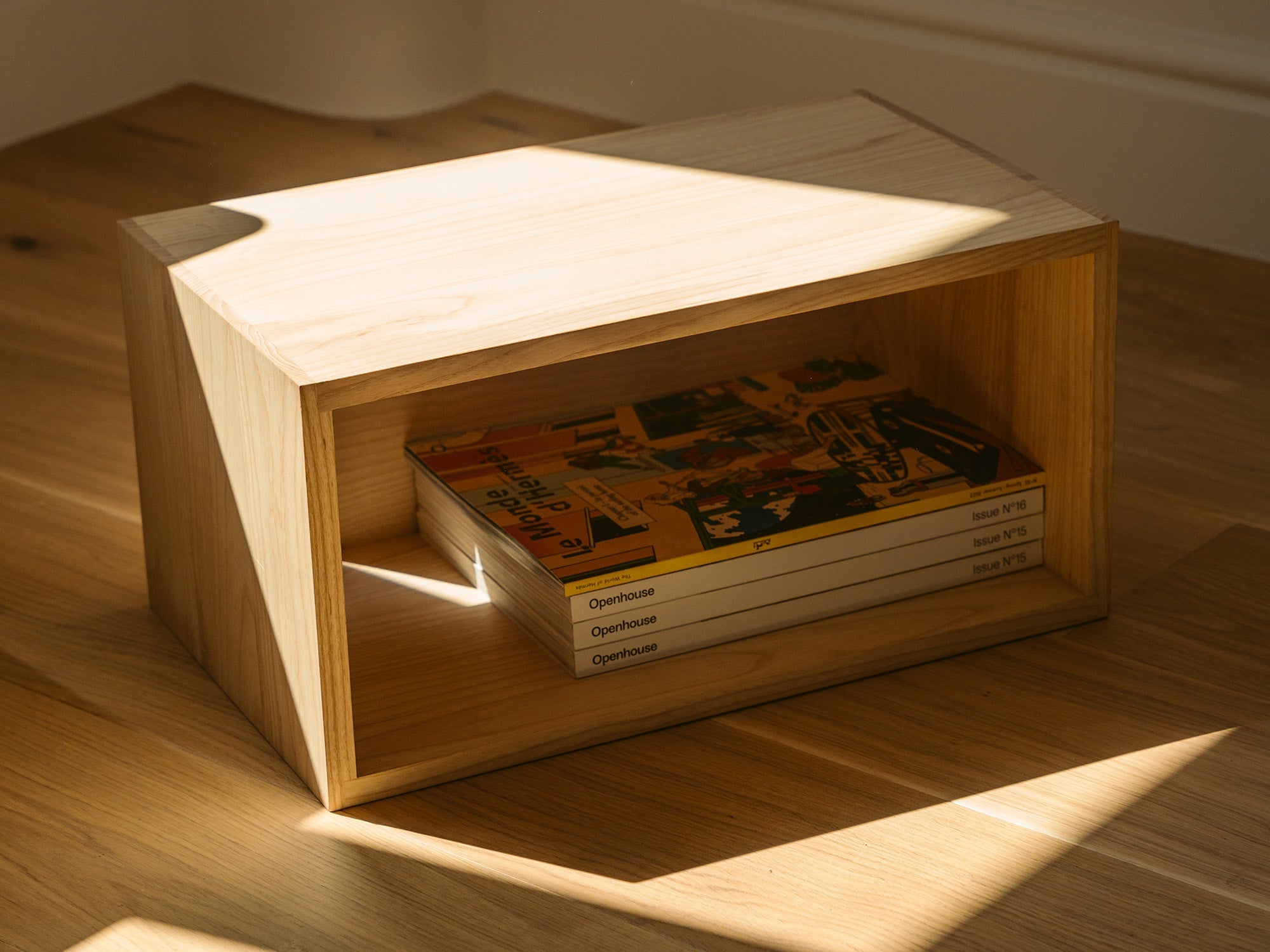 CAJON - Minimalist Modern box