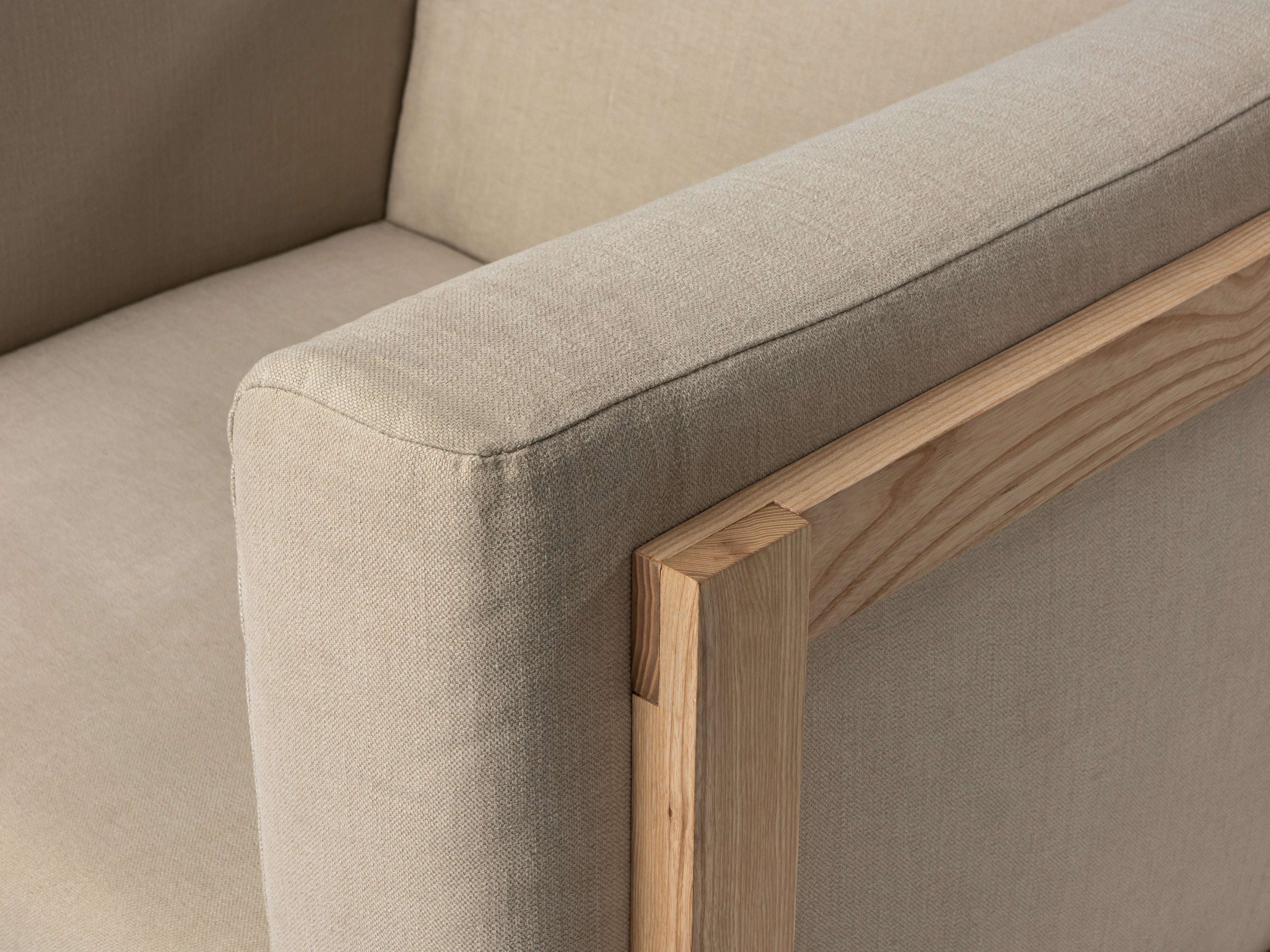 LIFT - Minimalist Modern Lounge Chair