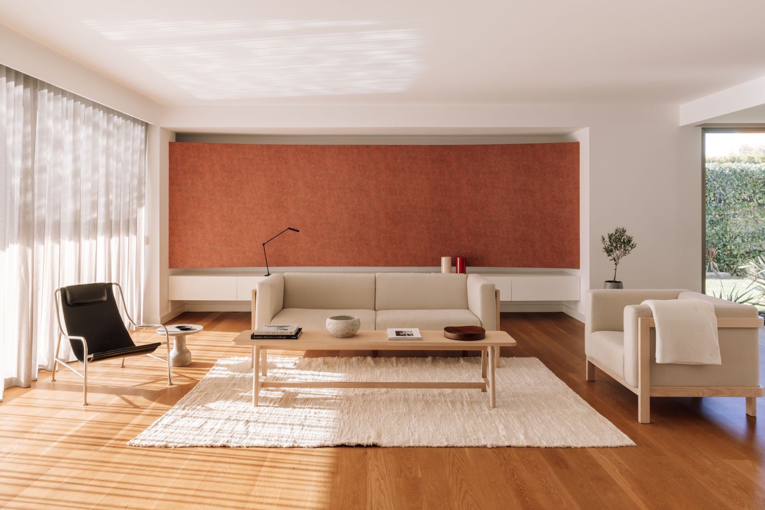 Minimalist Modern Lounge Chair LIFT