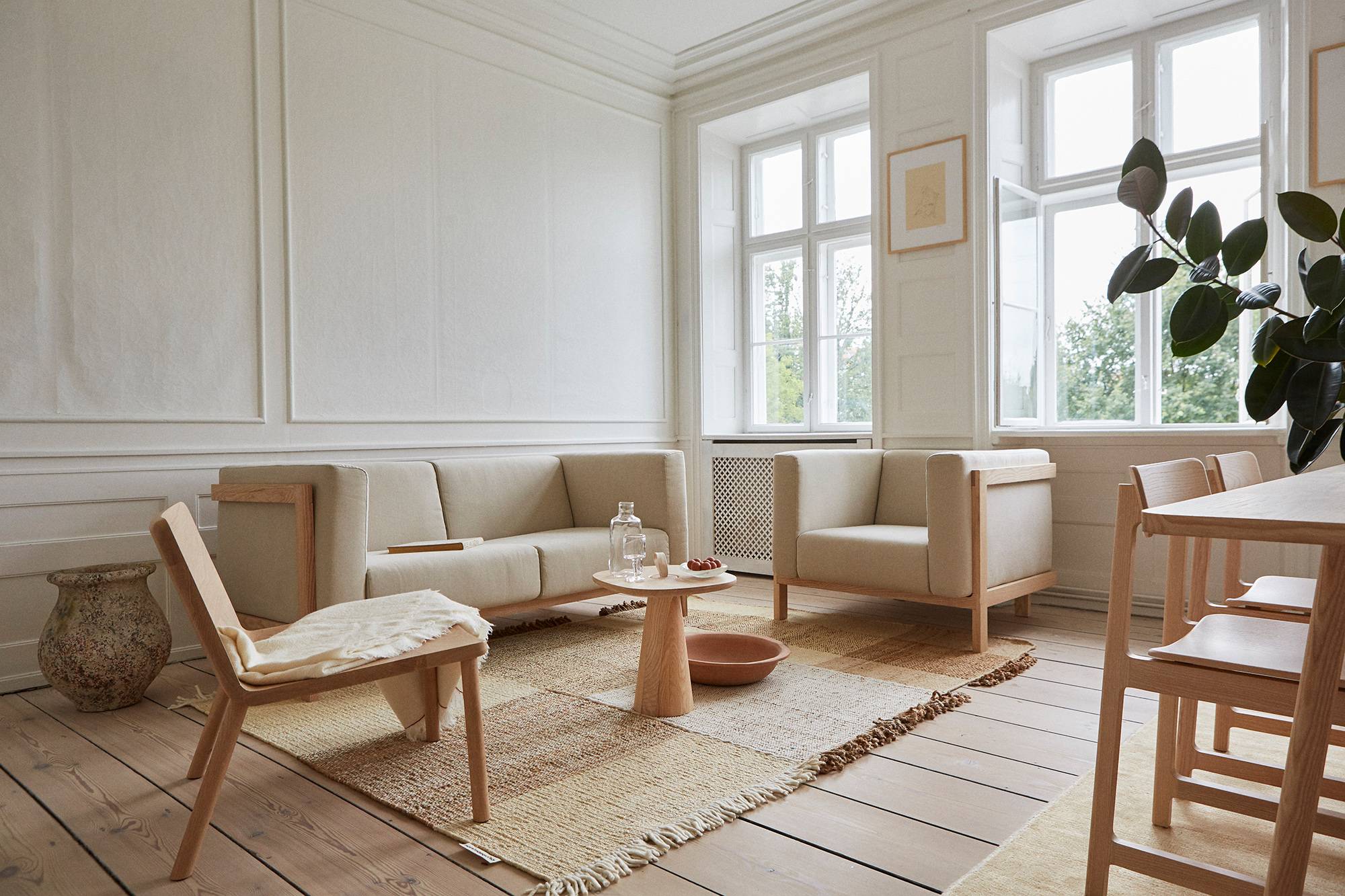 LIFT - Minimalist Modern Lounge Chair