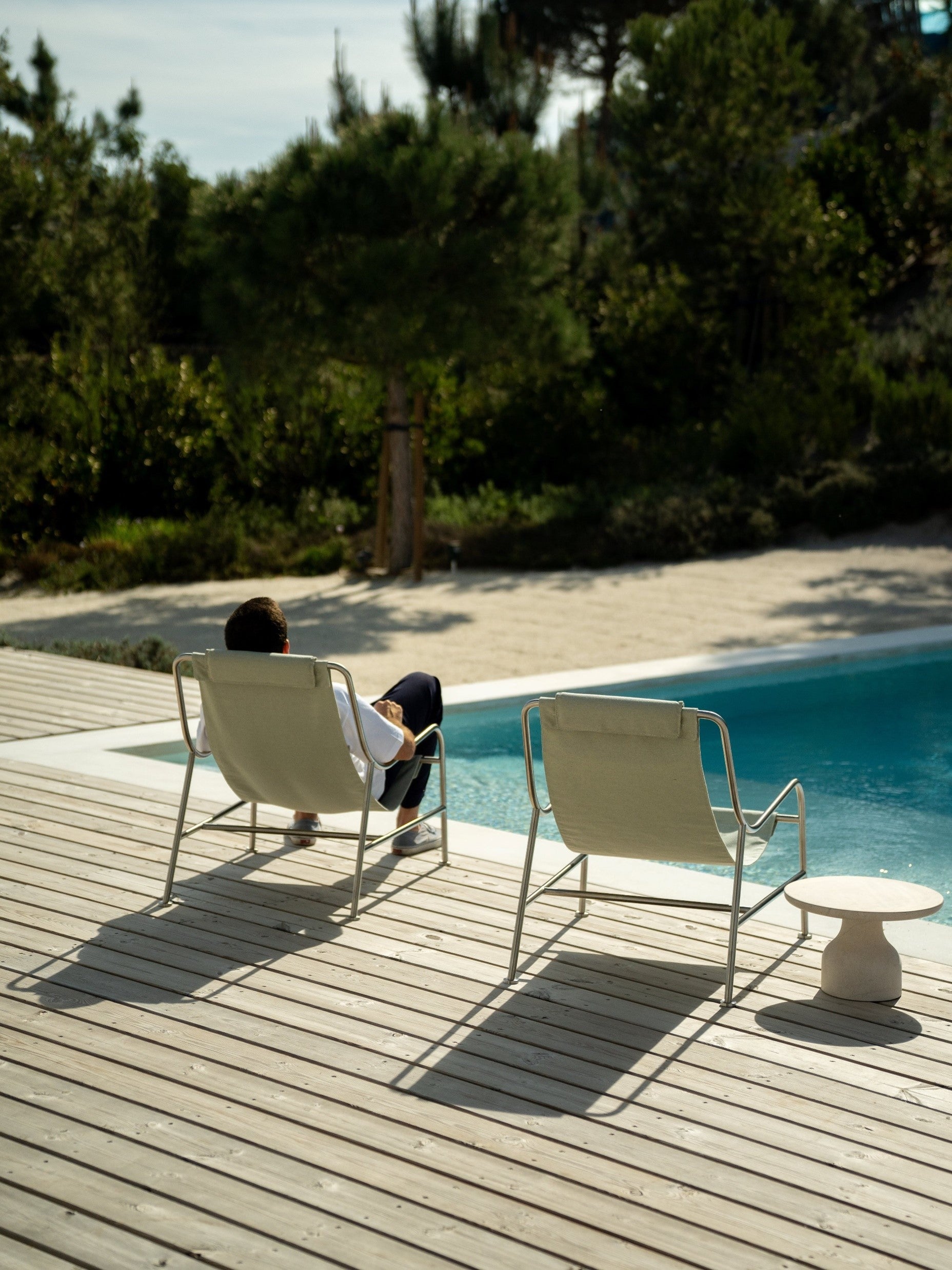 LISBOA – Minimalist Stainless Steel Armchair with Customizable Seat