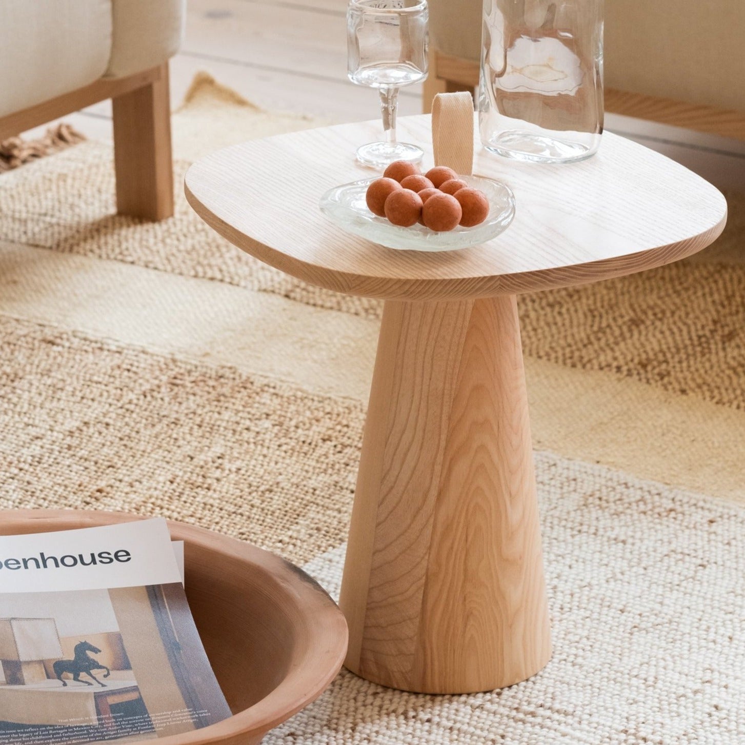 Minimalist Modern Side Table MIGO