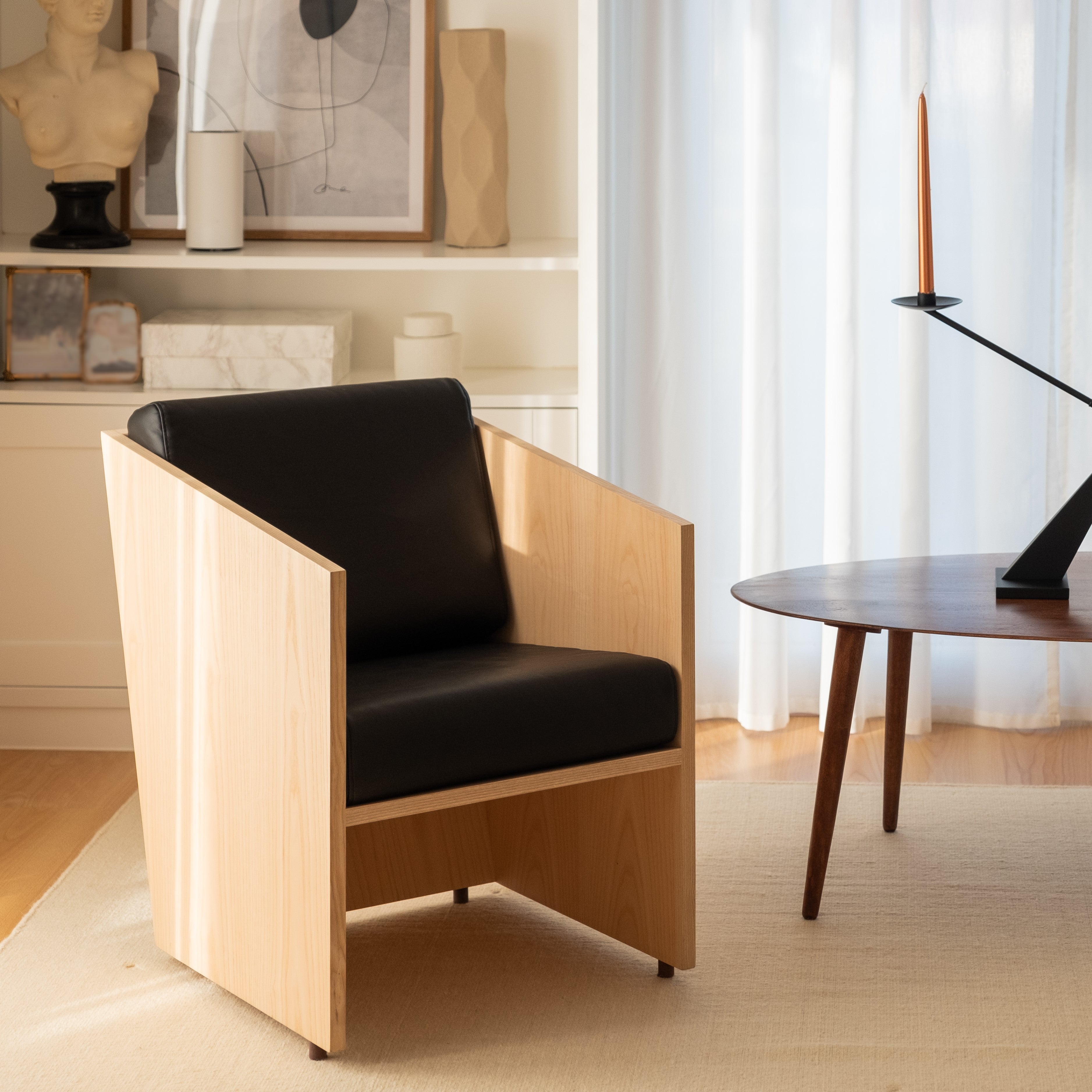 ALCÂNTARA - Álvaro Siza Vieira Armchair in Solid Wood