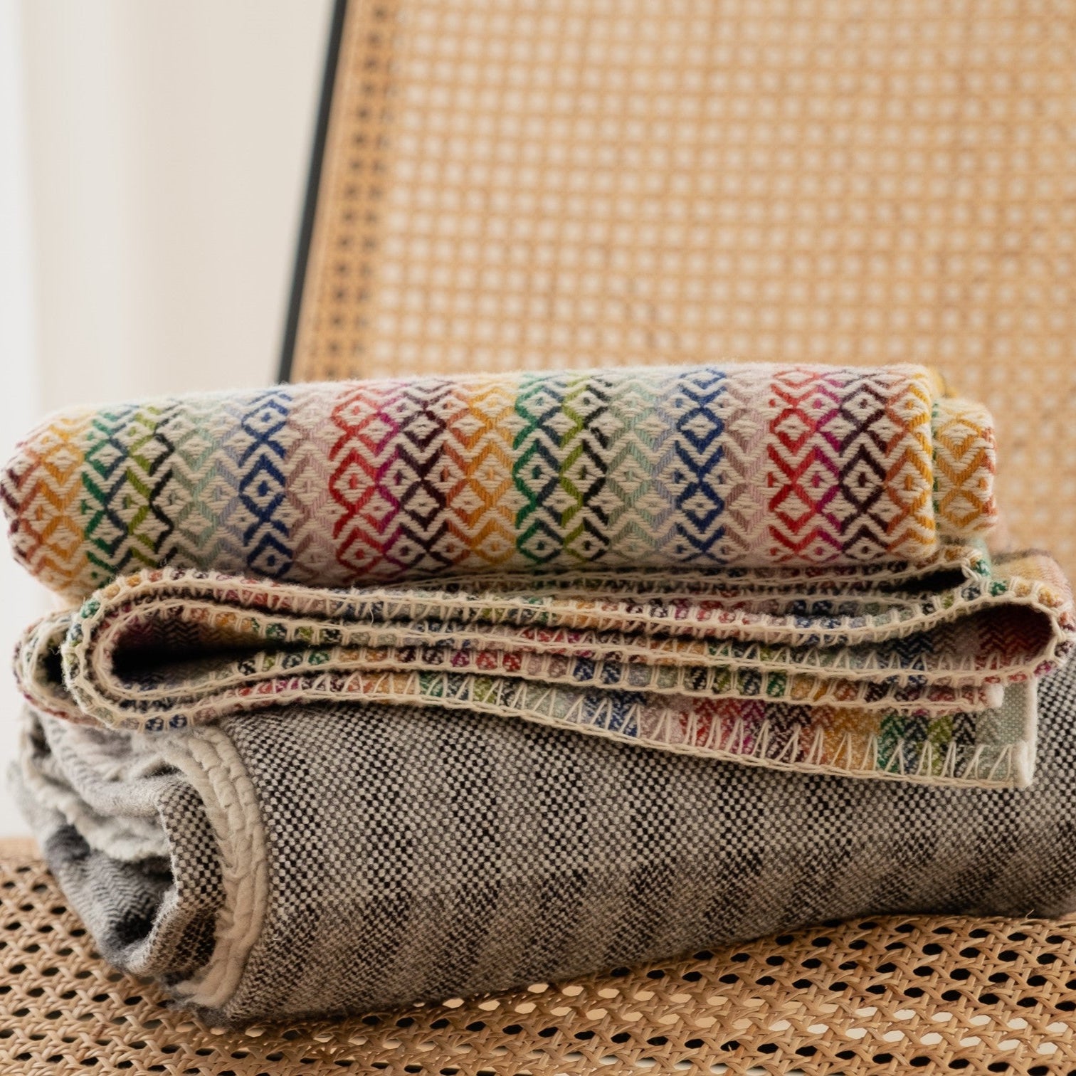 CRAG Blanket x LEVE Candle Holder