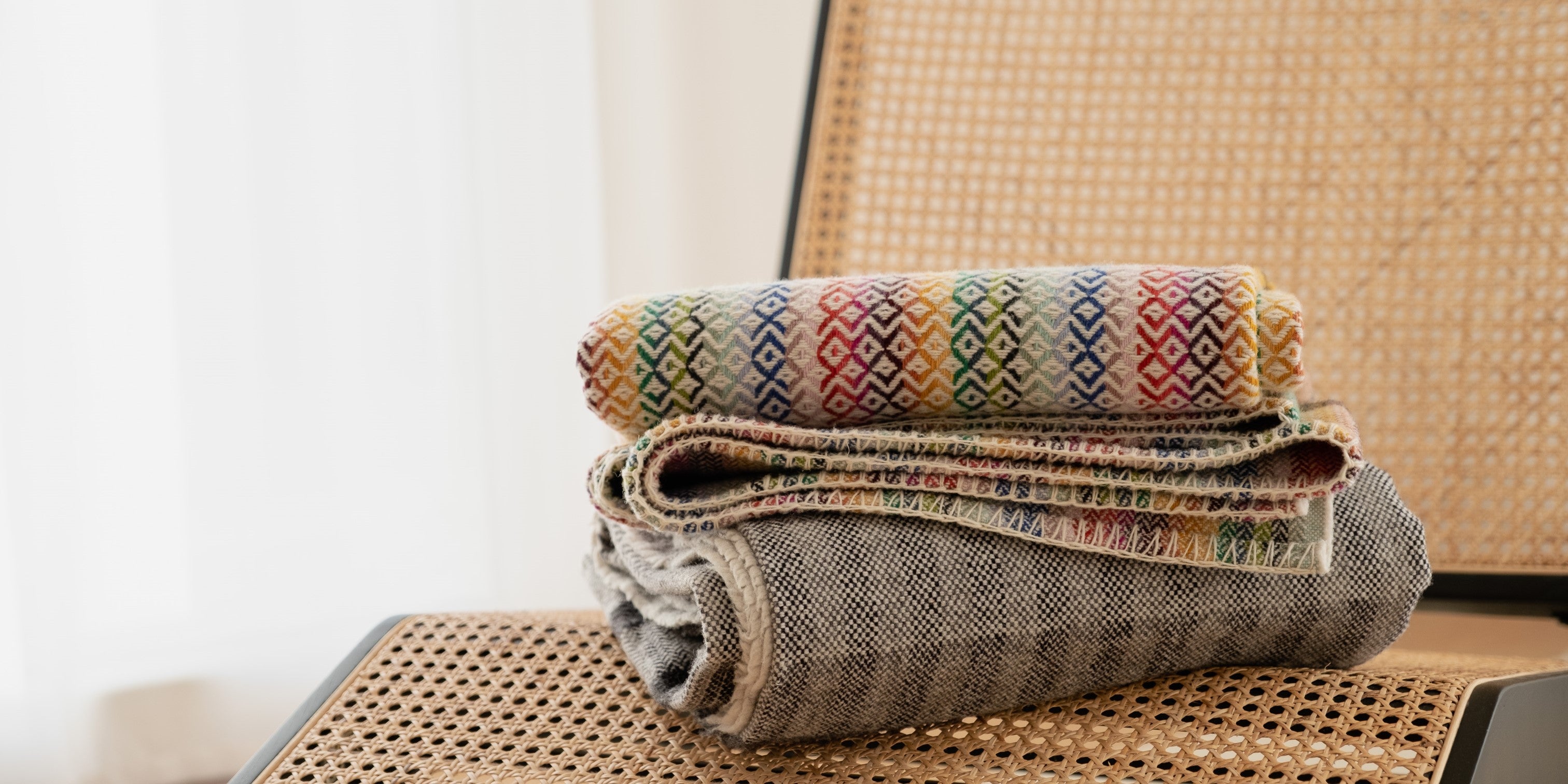 CRAG Blanket x LEVE Candle Holder