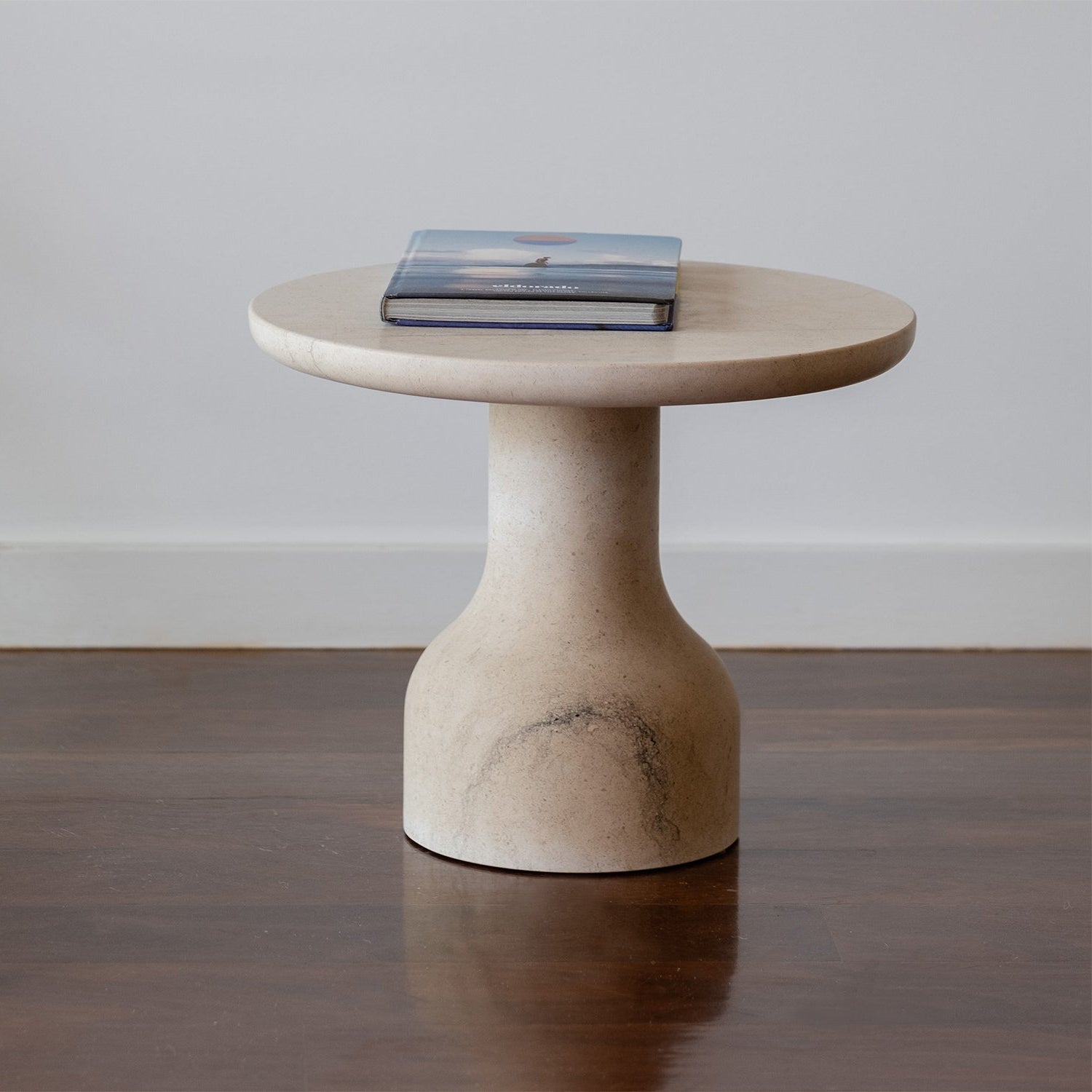 PESO Set – 3x Minimalist Round Side Table in Limestone
