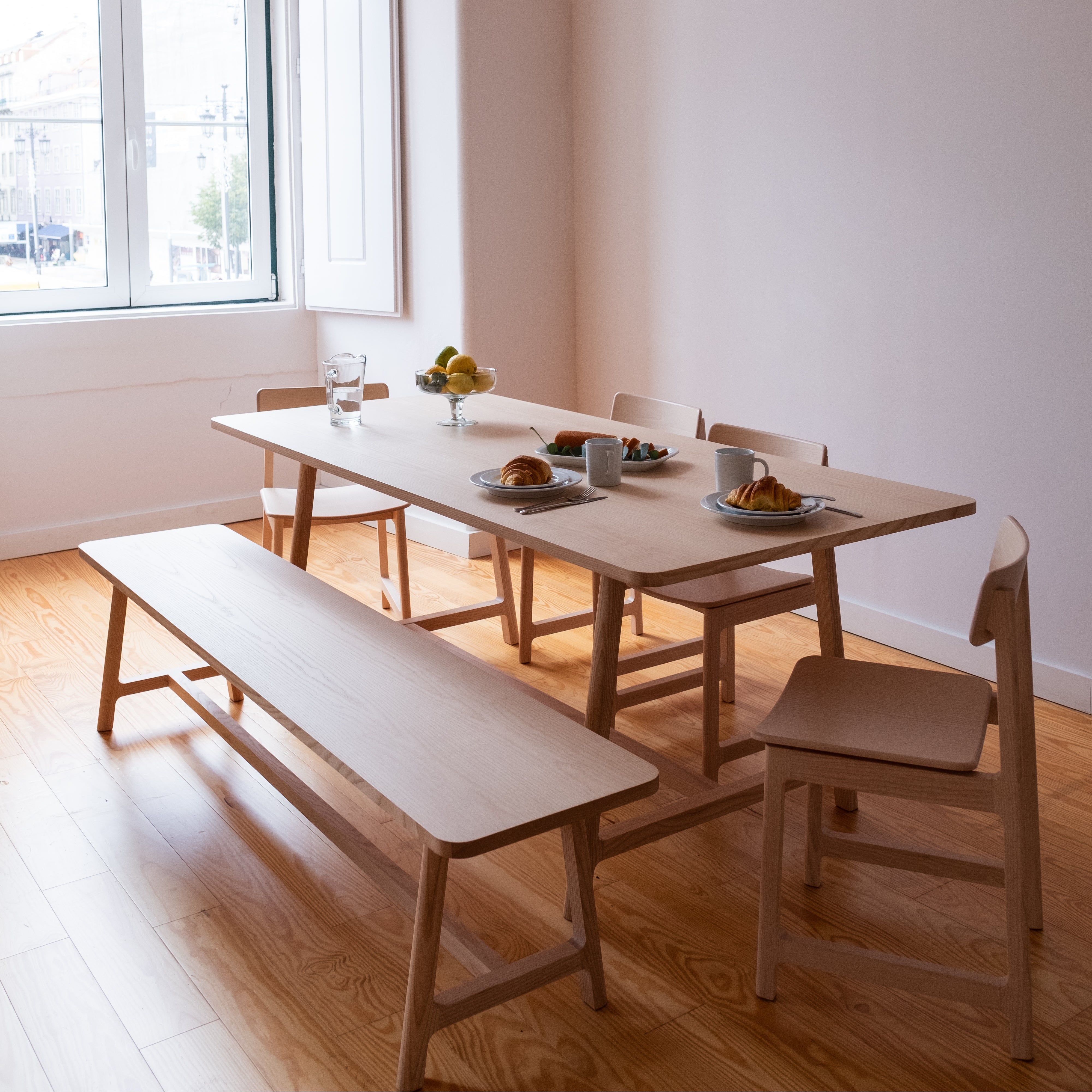 4x FRAME – Minimalist Chair in Solid Wood