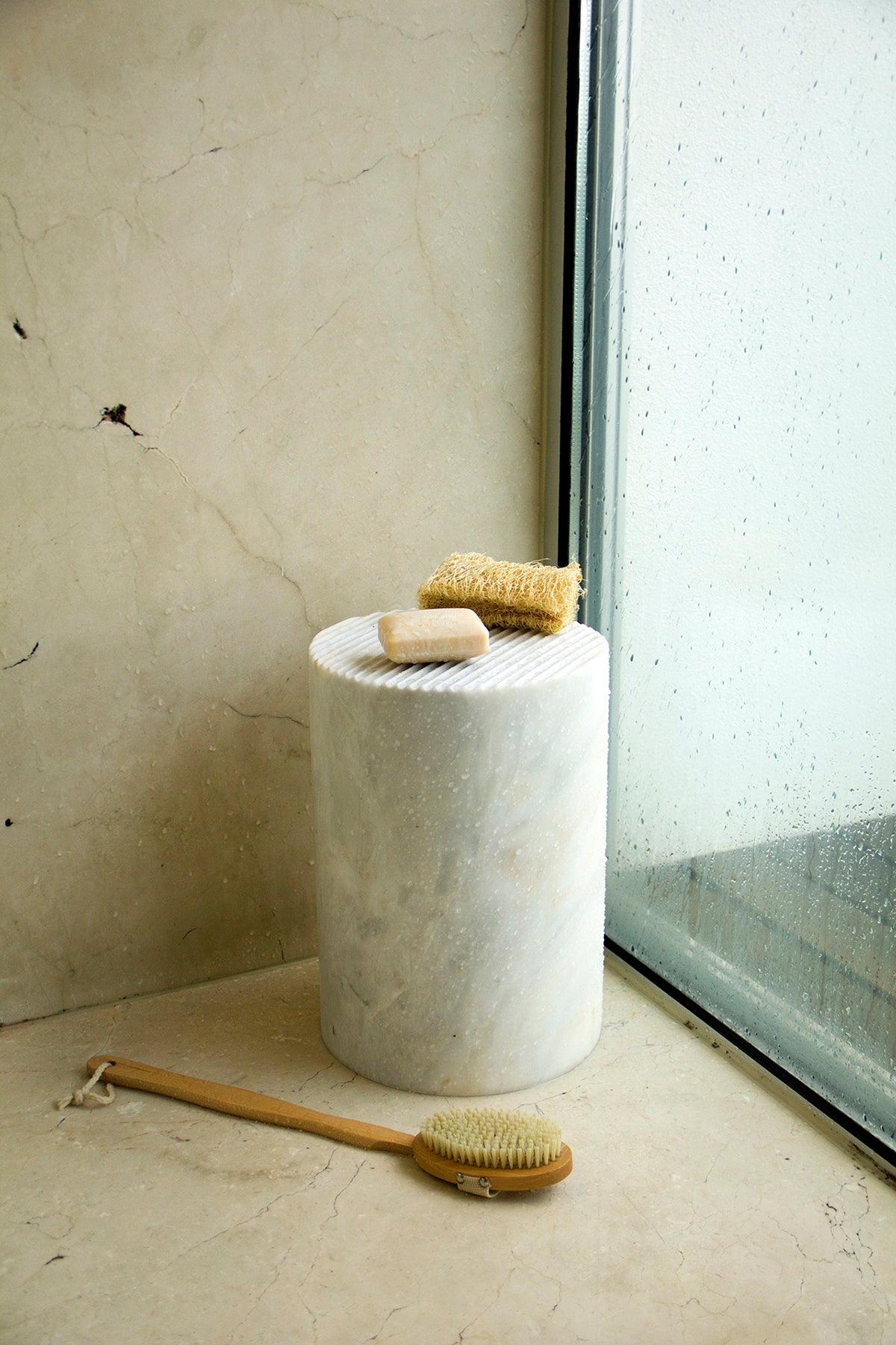 Pedra Collection Set - Sculptural Vase & Sidetable in Marble