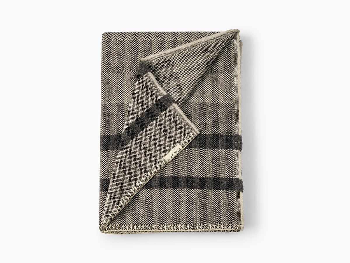 CRAG Blanket x LEVE Candle Holder