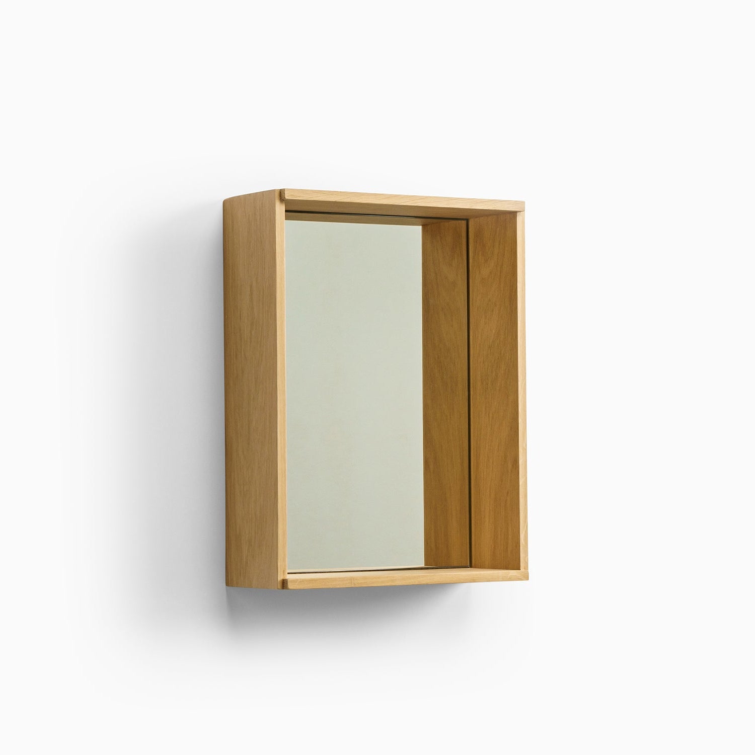 CAMPO – Minimalist Wall Mirror in Solid Wood
