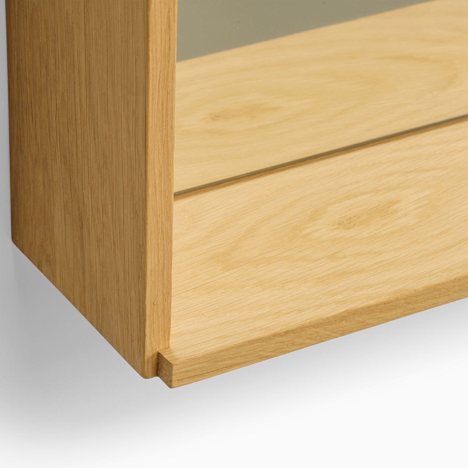 CAMPO – Minimalist Wall Mirror in Solid Wood