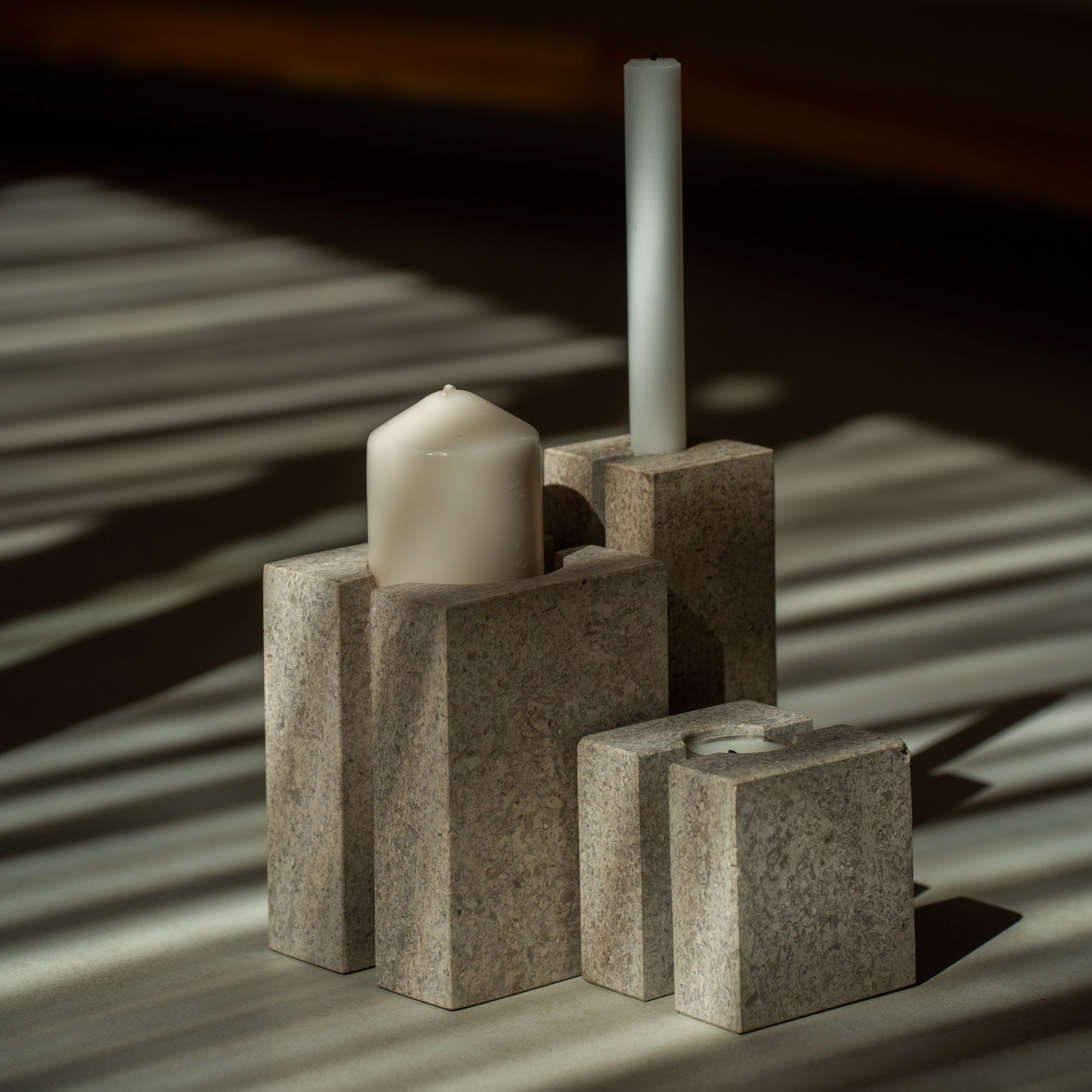 LEVE – Sculptural Candle Holder in Limestone