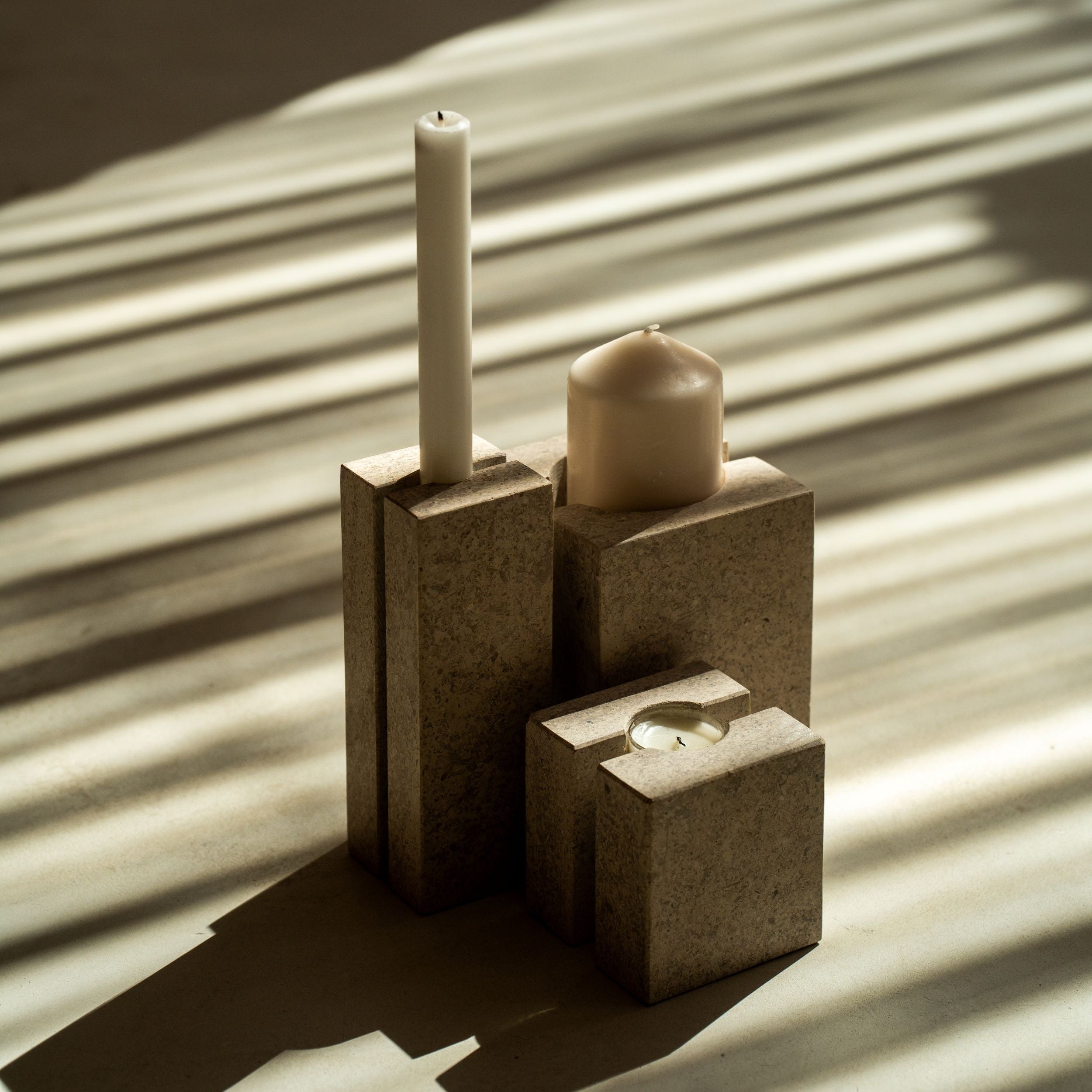LEVE – Sculptural Candle Holder in Limestone