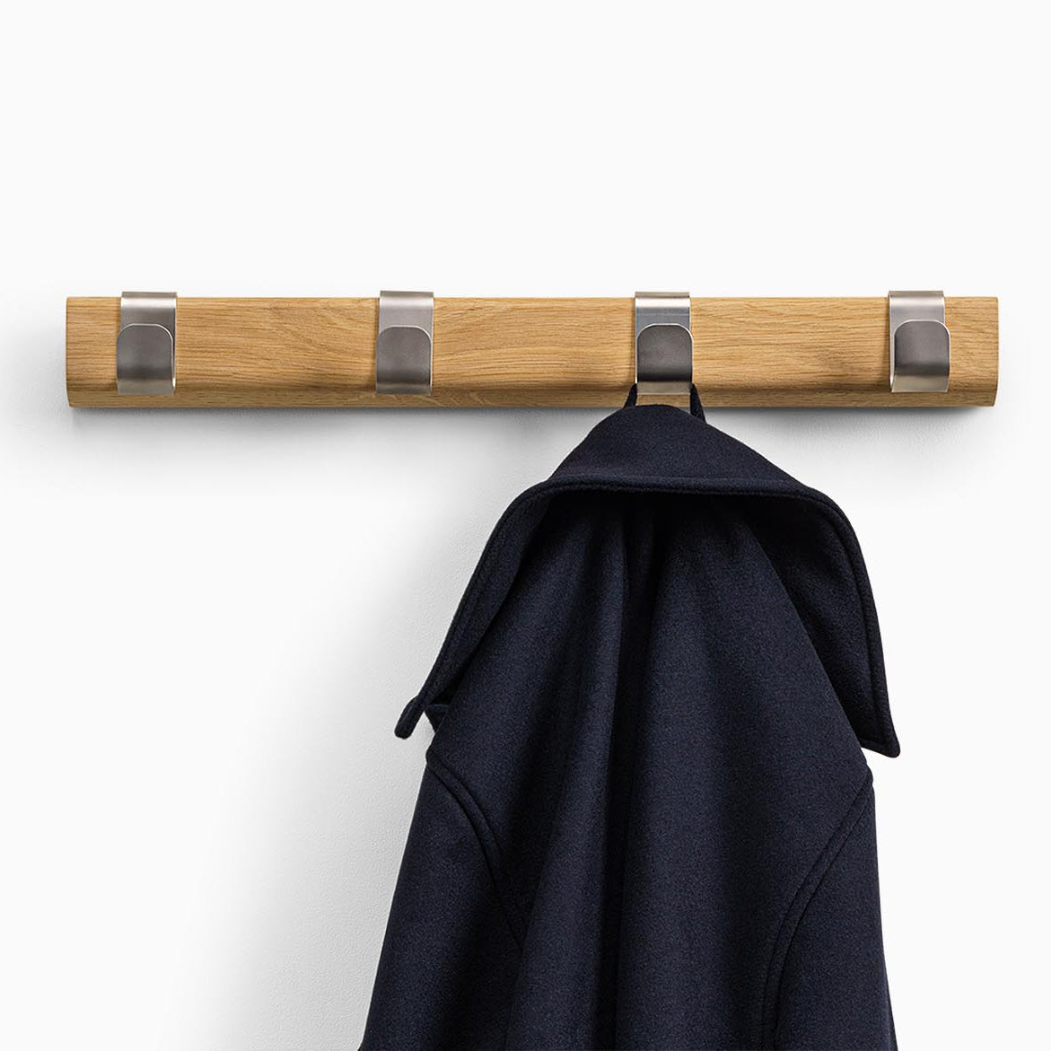 OUTLINE – Wall Hanger in Stainless Steel and Solid Wood
