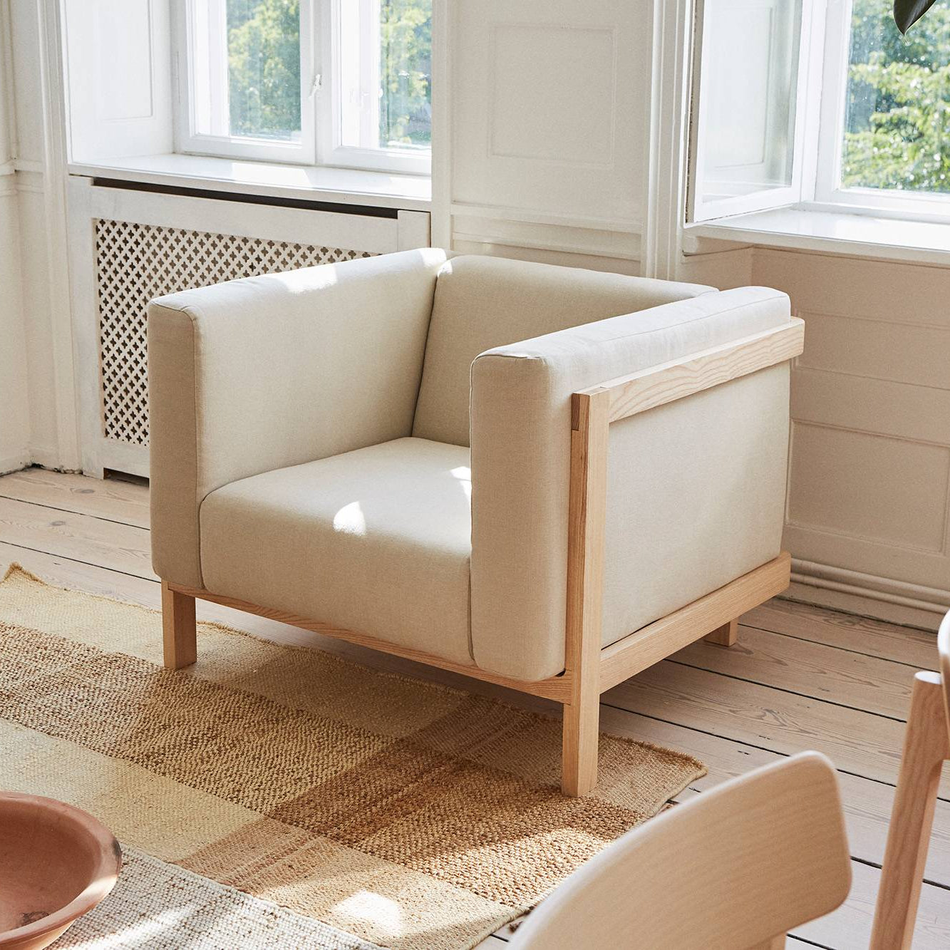 2x LIFT – Lounge Chair  & Three Seat Sofa in Solid Wood and Customizable Seat