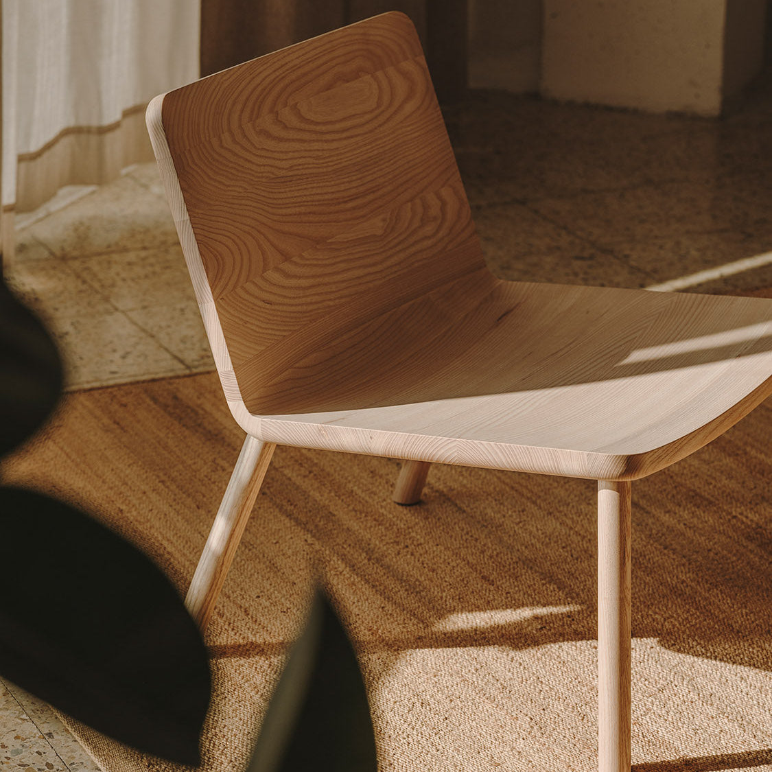 ALLAY Set – Minimalist Lounge Chairs in Solid Wood