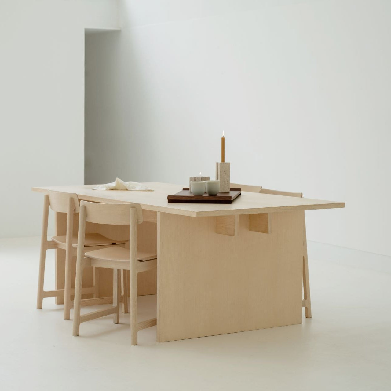 BASE – Minimalist Retangular Dining Table in a Solid Wood