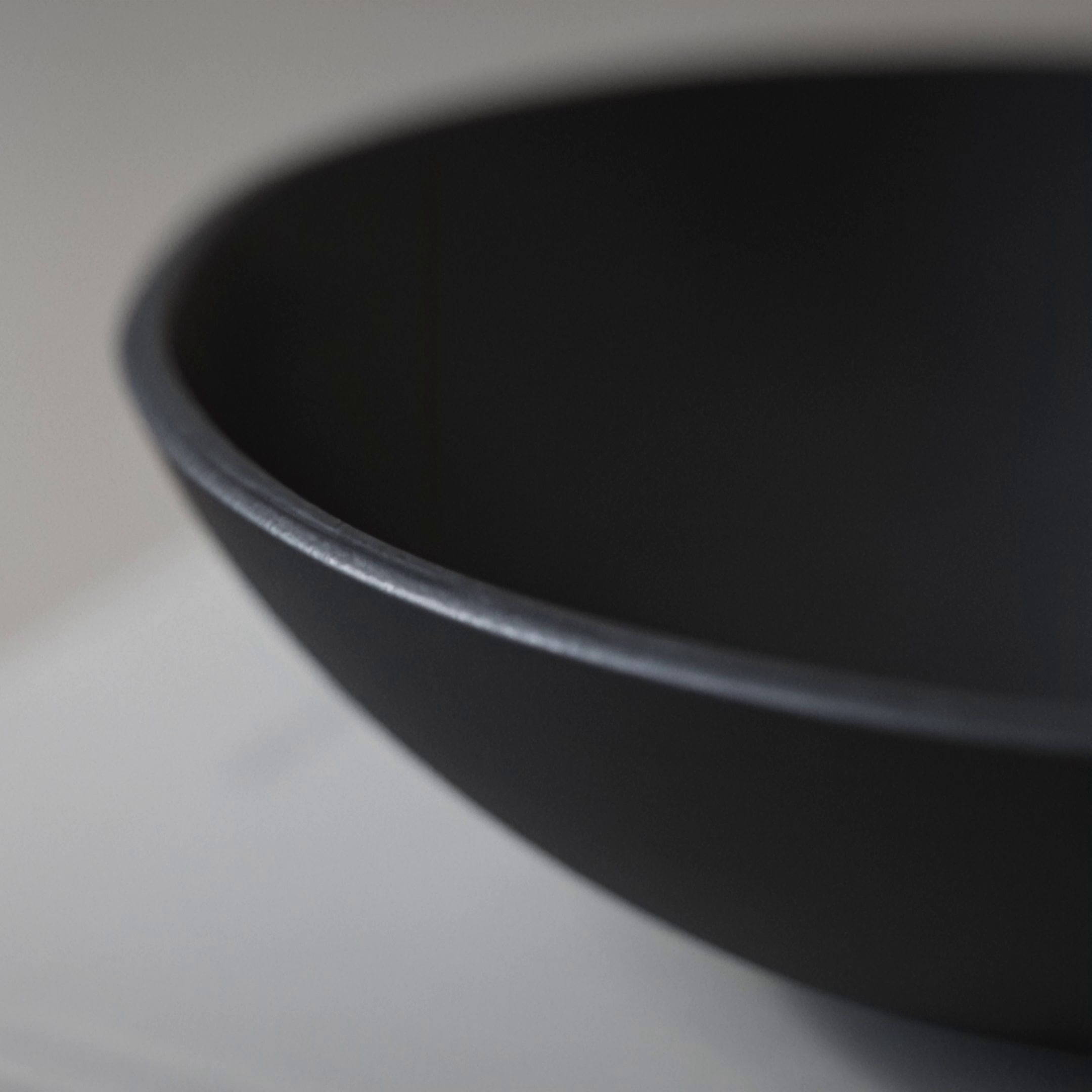 SPOT – Moulded Sustainable Leather Bowl