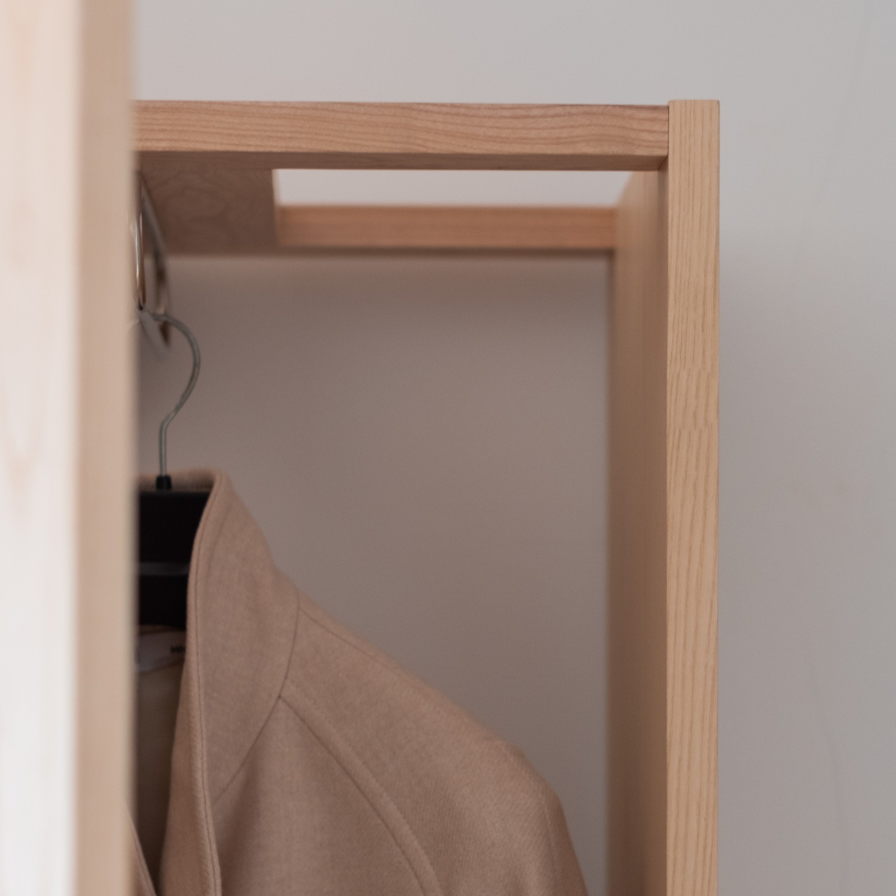 ALFAMA – Minimalist Wardrobe in Solid Wood
